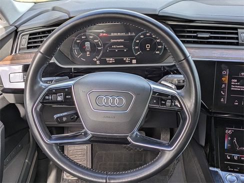 Used 2019 Audi e-tron Premium Plus image 19