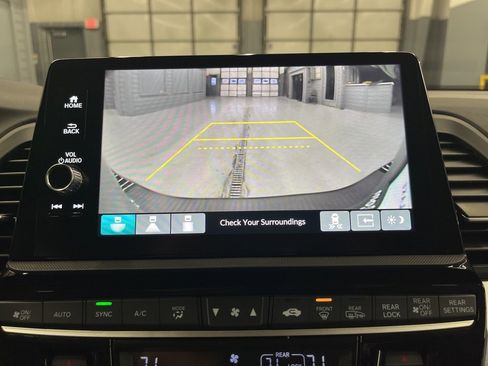 Used 2025 Honda Odyssey Touring image 22