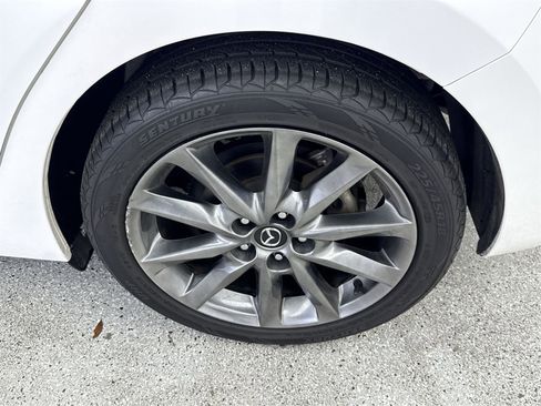 Used 2018 MAZDA MAZDA3 Grand Touring image 48
