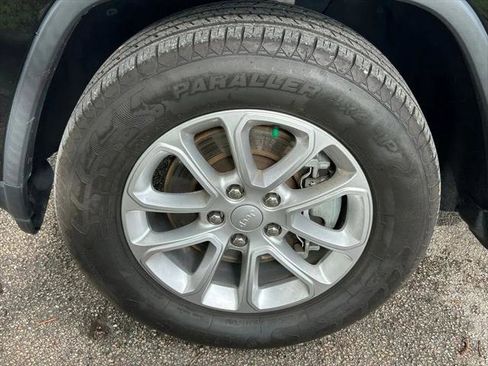 Certified 2022 Jeep Grand Cherokee Laredo E RWD image 29