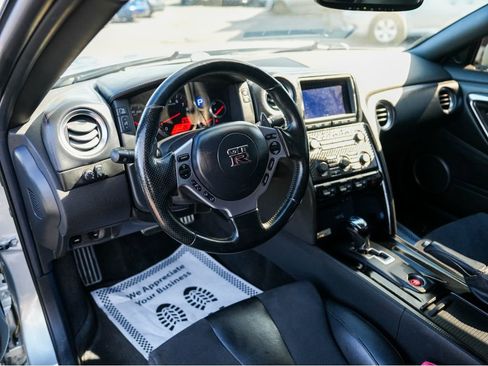 Used 2009 Nissan GT-R Premium AWD/4WD image 20