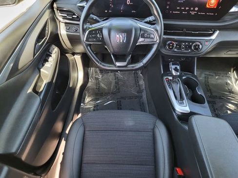 Used 2025 Buick Envista Preferred w/ Convenience I Package FWD image 18