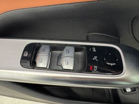 New 2026 Mercedes-Benz GLC 300 image 36