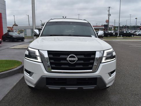 Used 2023 Nissan Armada Platinum w/ Captain's Chairs Package RWD image 19