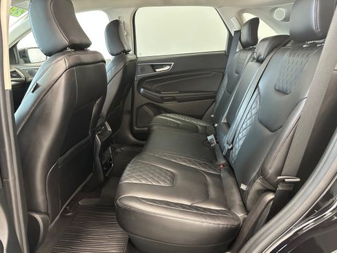 Used 2024 Ford Edge Titanium AWD/4WD image 12