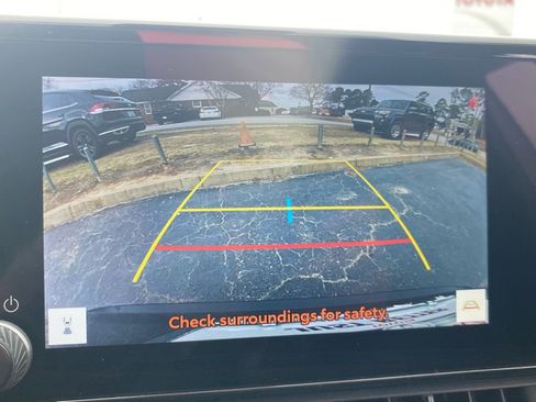 Used 2025 Toyota RAV4 SE image 29