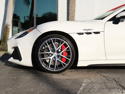 Used 2024 Maserati GranTurismo Trofeo image 22