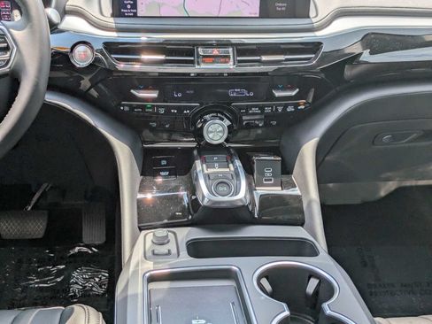 Used 2026 Acura MDX SH-AWD image 21