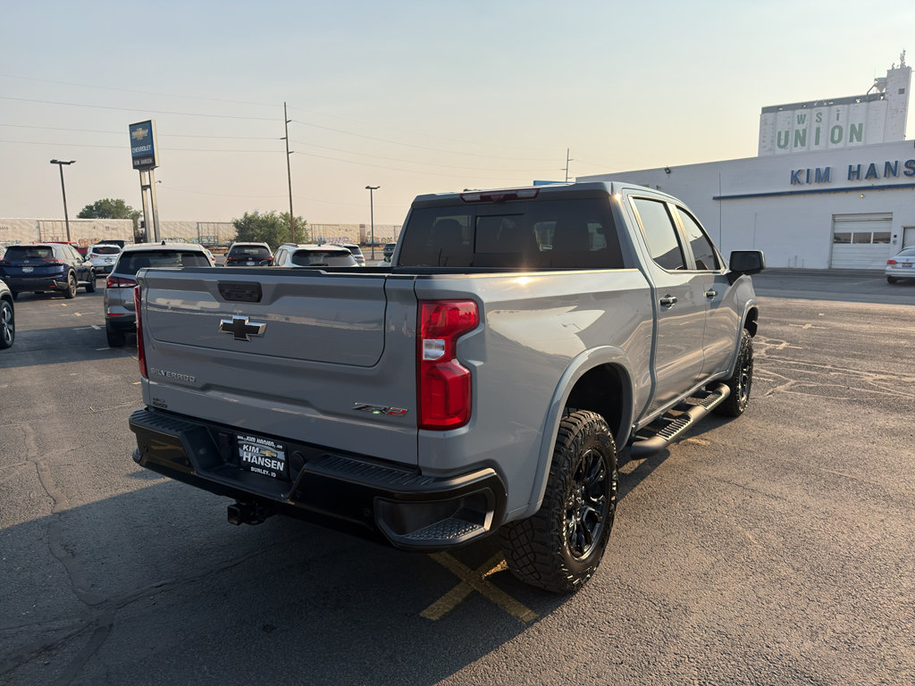Used 2025 Chevrolet Silverado 1500 ZR2 w/ Technology Package AWD/4WD image 7