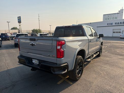 Used 2025 Chevrolet Silverado 1500 ZR2 w/ Technology Package AWD/4WD image 7