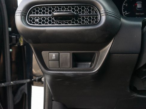 Used 2023 Honda HR-V LX image 27