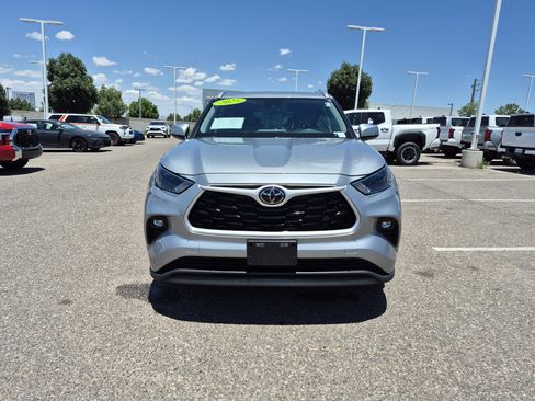 Certified 2025 Toyota Highlander XLE AWD/4WD image 8