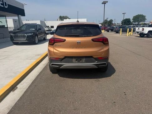 Used 2024 Buick Encore GX Preferred w/ Comfort Package AWD/4WD image 9