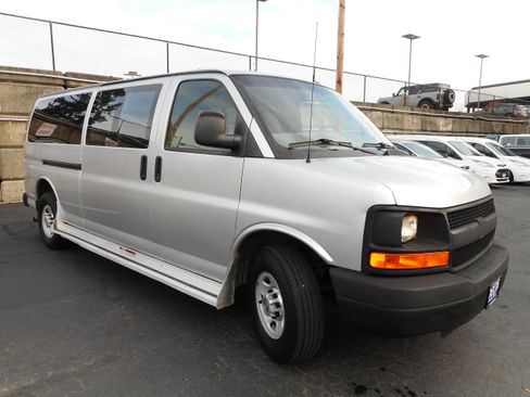 Used 2014 Chevrolet Express 3500 LS RWD image 1