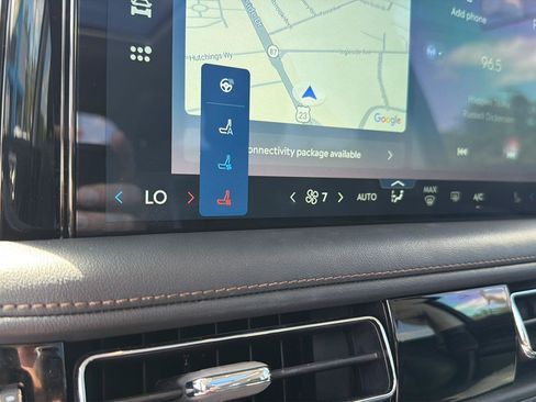 Used 2026 Lincoln Aviator AWD image 28