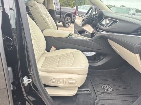 Used 2023 Buick Enclave Avenir w/ Avenir Technology Package image 16