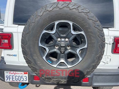 Used 2023 Jeep Wrangler Unlimited Rubicon 4xe AWD/4WD image 17