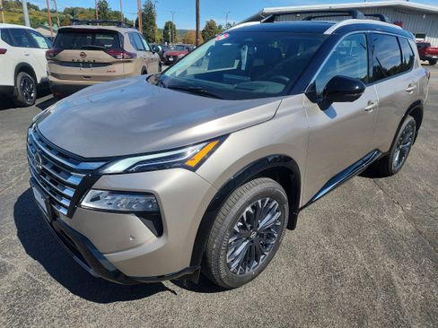 New 2026 Nissan Rogue Platinum w/ Platinum Premium Package image 4