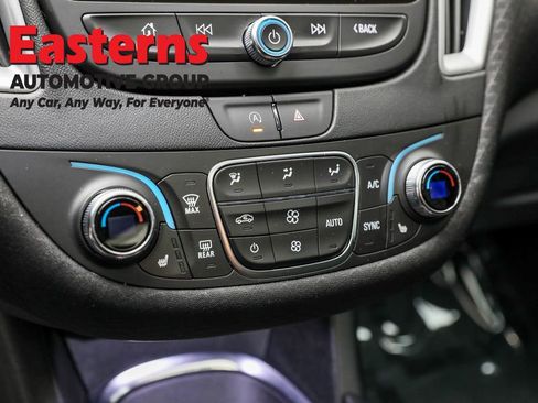 Used 2024 Chevrolet Malibu LT image 32