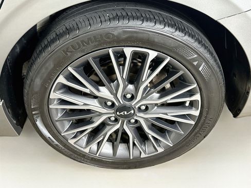 Used 2022 Kia Forte GT-Line w/ GT-Line Technology Package FWD image 11