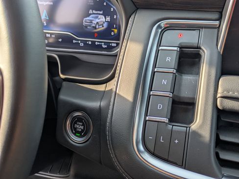 Used 2023 Chevrolet Suburban Z71 w/ Off-Road Capability Package image 24