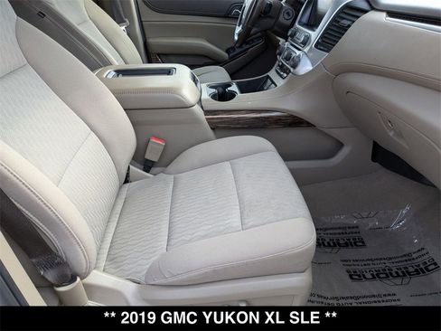 Used 2019 GMC Yukon XL SLE w/ SLE Value Package image 28