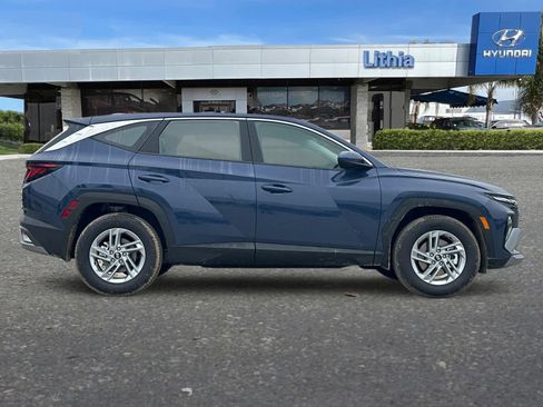 New 2026 Hyundai Tucson SE image 8