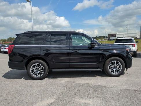 Used 2025 Ford Expedition Active image 3