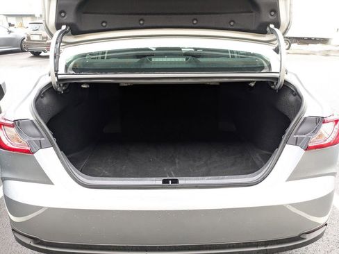 Used 2025 Toyota Camry LE image 28