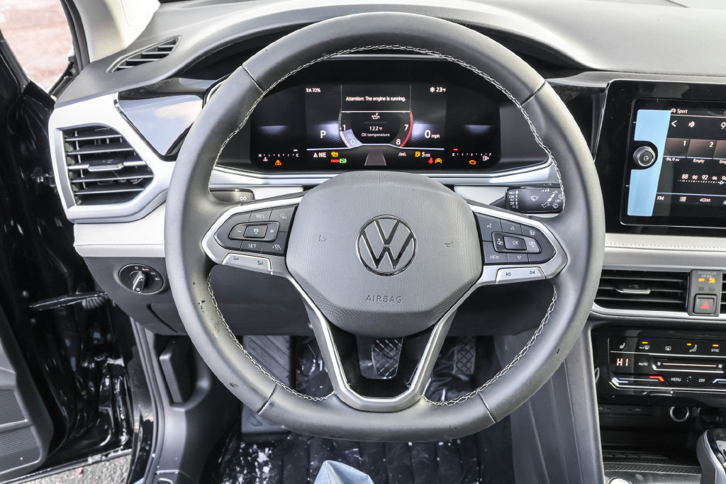 Used 2026 Volkswagen Taos SE AWD/4WD image 17