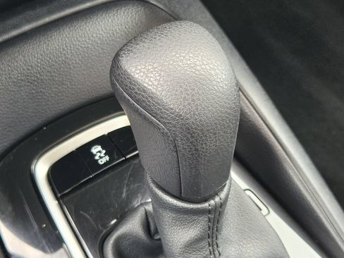 Used 2025 Toyota Corolla LE FWD image 21