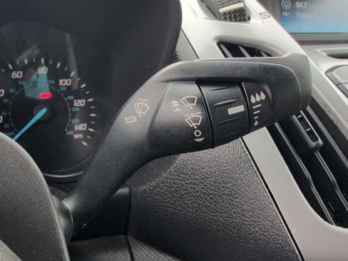 Used 2018 Ford Transit Connect XLT image 23