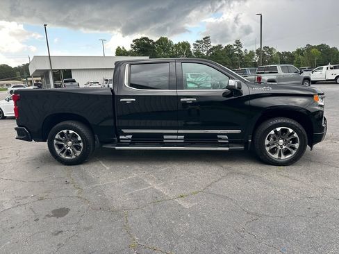 Used 2024 Chevrolet Silverado 1500 High Country w/ Technology Package AWD/4WD image 5