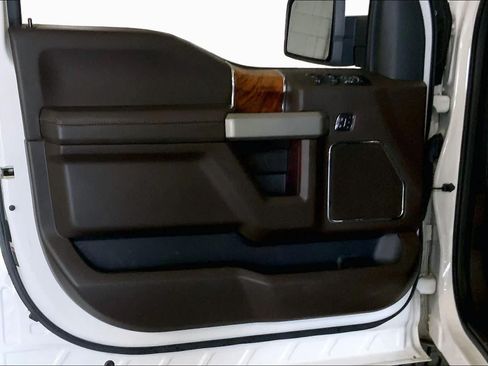 Used 2017 Ford F150 King Ranch w/ Equipment Group 601A Luxury RWD image 22