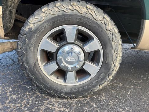 Used 2011 Ford F250 Lariat RWD image 29
