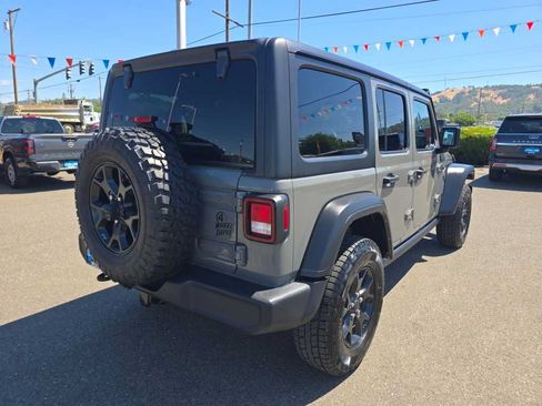 Used 2022 Jeep Wrangler Unlimited Sport AWD/4WD image 5
