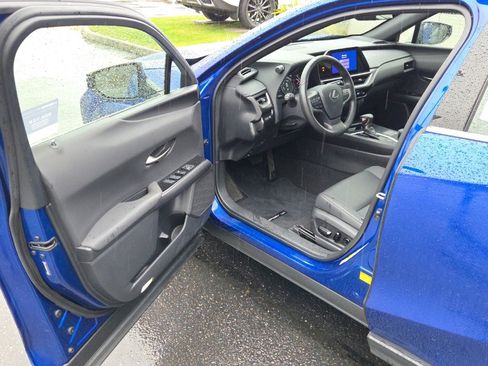 Certified 2023 Lexus UX 250h F Sport w/ Accessory Package (Z2) image 10