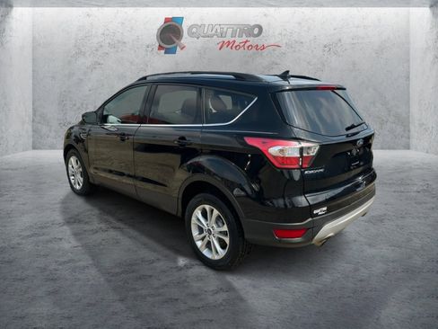 Used 2018 Ford Escape SE w/ SE Sync 3 Package AWD/4WD image 3