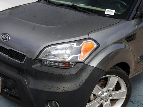 Used 2011 Kia Soul ! image 3