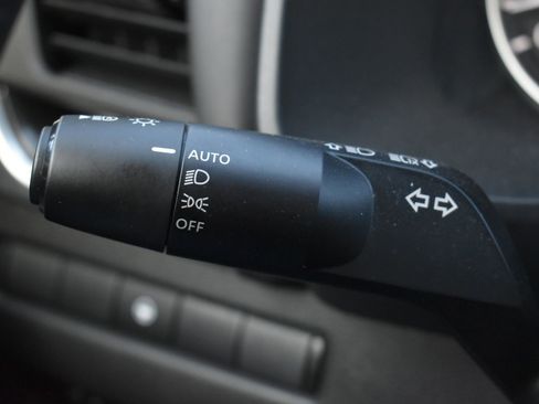 Used 2025 Nissan Rogue SV image 21