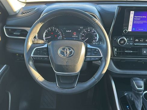 Used 2023 Toyota Highlander L image 23