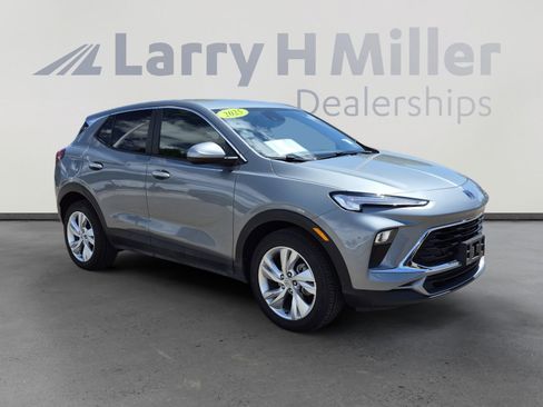 Used 2025 Buick Encore GX Preferred FWD image 7