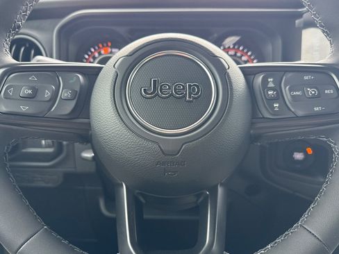 New 2026 Jeep Wrangler Unlimited Rubicon AWD/4WD image 23