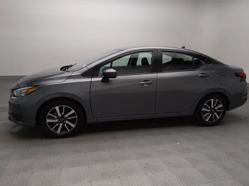 Used 2025 Nissan Versa SV FWD image 2