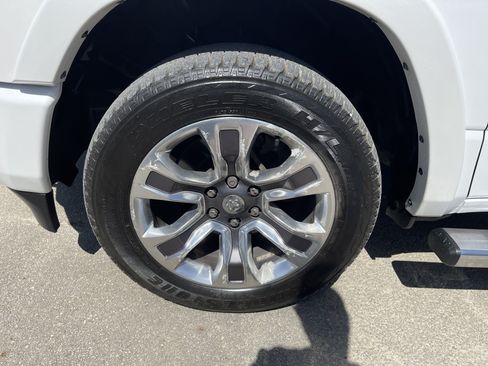 Used 2021 RAM 1500 Limited w/ Body Color Bumper Group AWD/4WD image 11