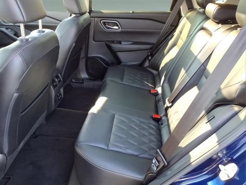 Certified 2024 Nissan Rogue Platinum w/ Platinum Premium Package AWD/4WD image 15