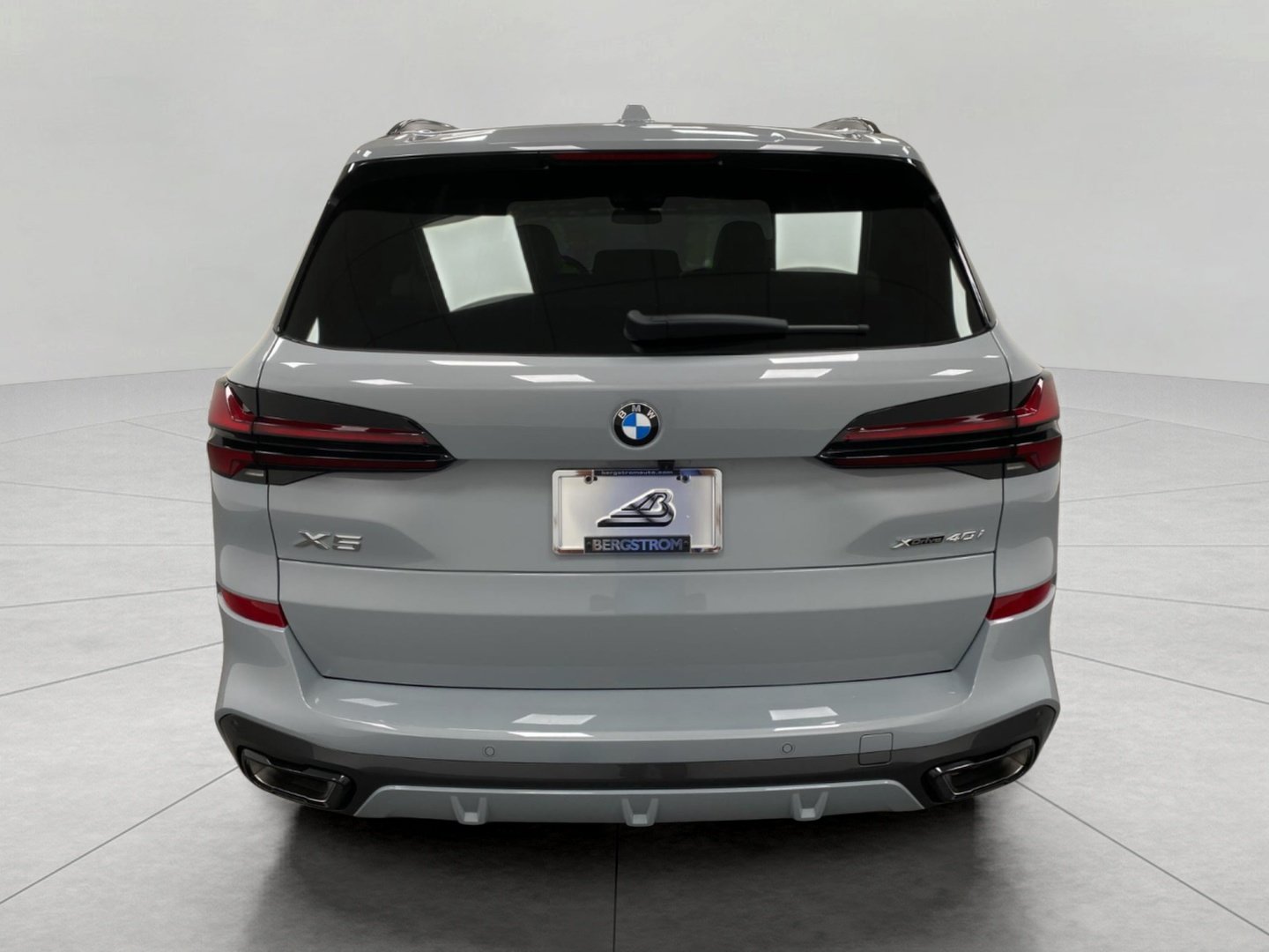 New 2026 BMW X5 xDrive40i w/ M Sport Package AWD/4WD image 4