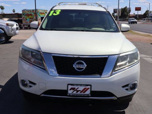 Used 2013 Nissan Pathfinder SL w/ Trailer Tow Pkg FWD image 2