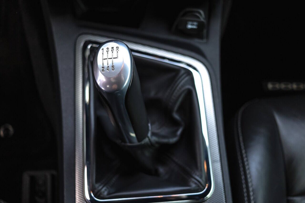 Used 2013 Dodge Challenger R/T Plus RWD image 16