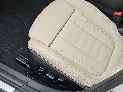 Used 2026 BMW 330i Sedan w/ Premium Package RWD image 4